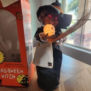 1989-Halloween Witch